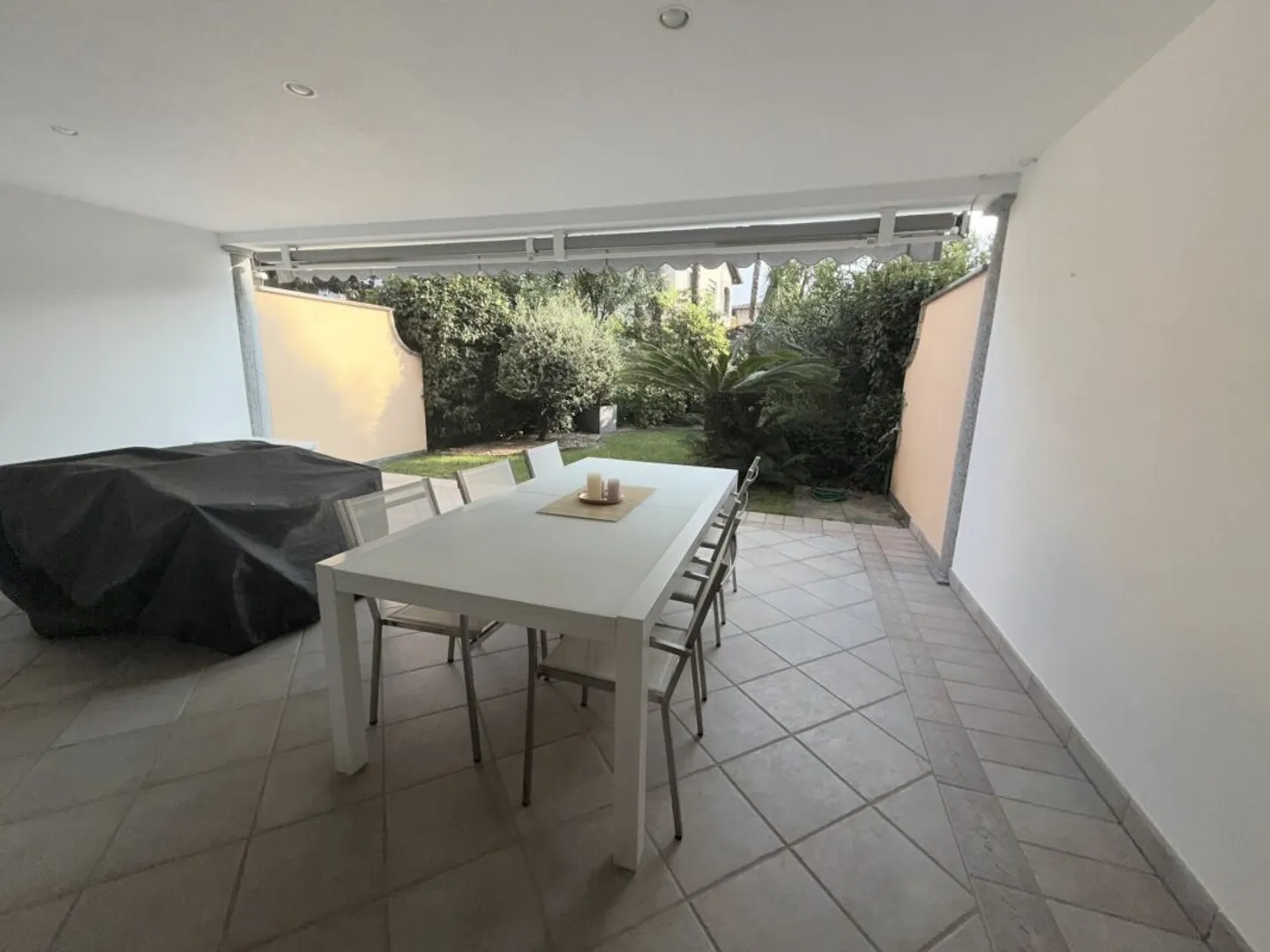 Elegante 2.5-Zimmer-Wohnung mit privatem Garten in exklusiver Lage von Ascona - Foto 13 von 13