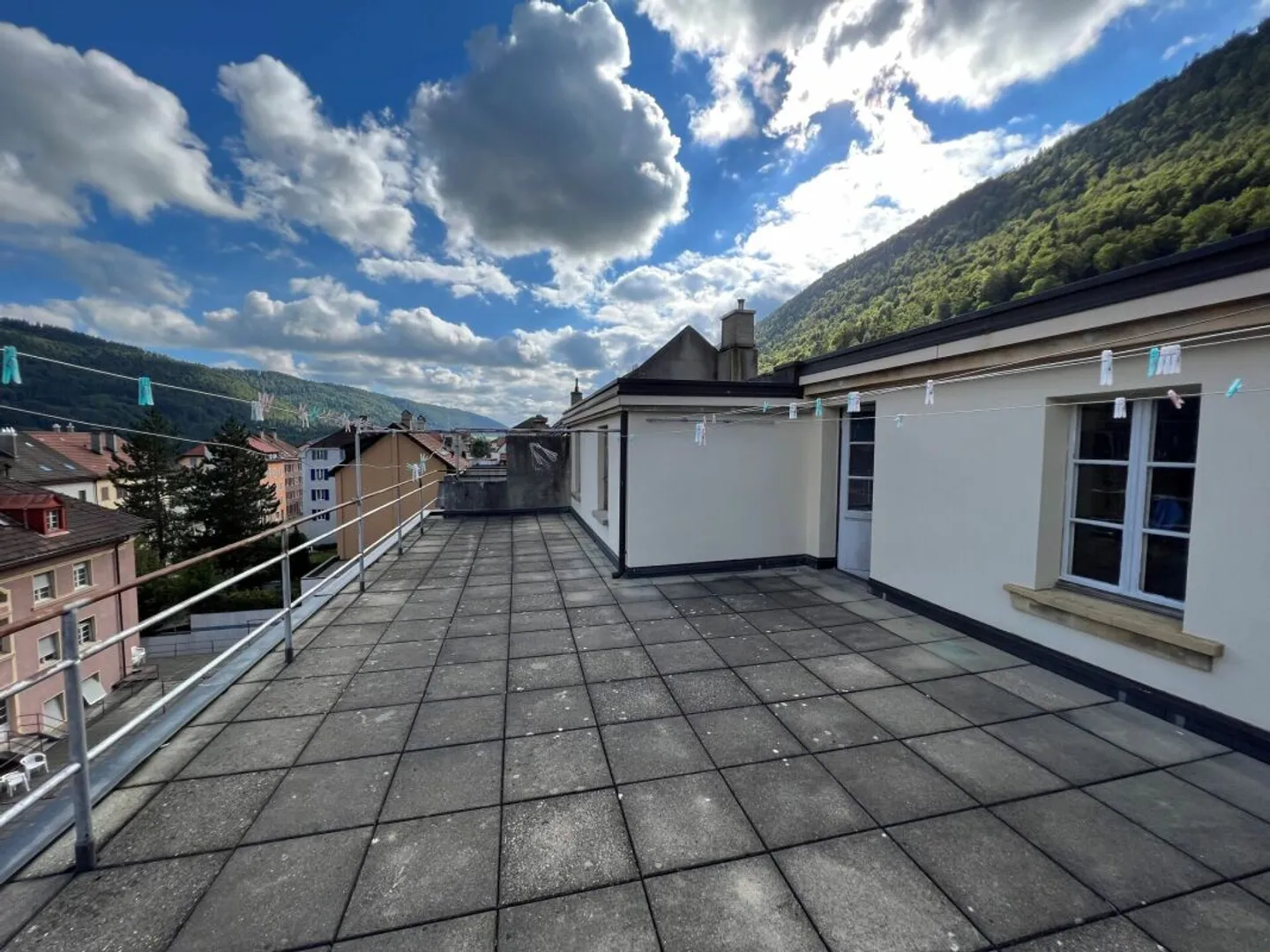 3,5 pièce très lumineux avec balcons charmant - Photo 13 sur 13