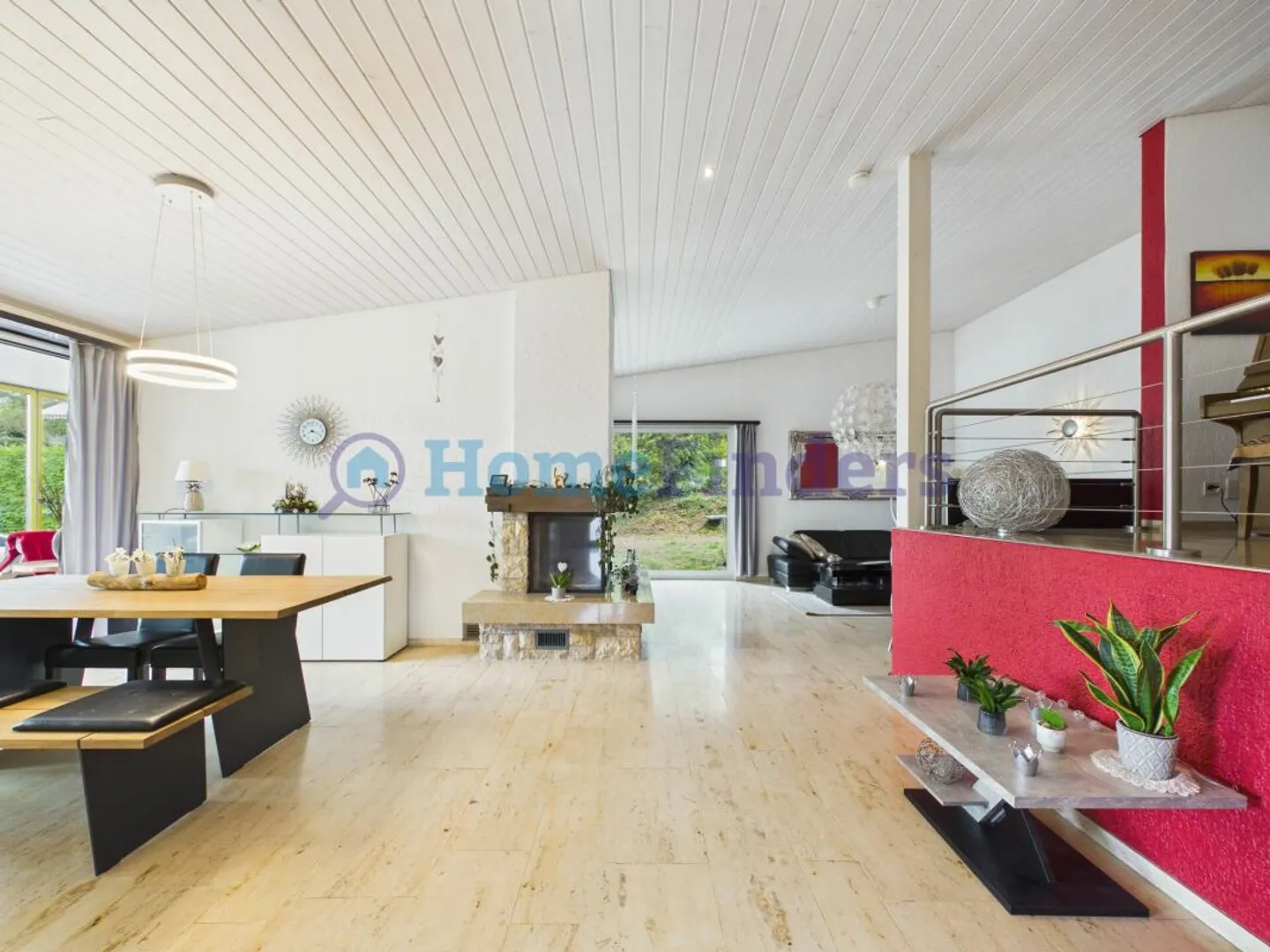DREAM HOME WITH LARGE GARDEN AND PRIVATE POOL - Photo 8 of 13