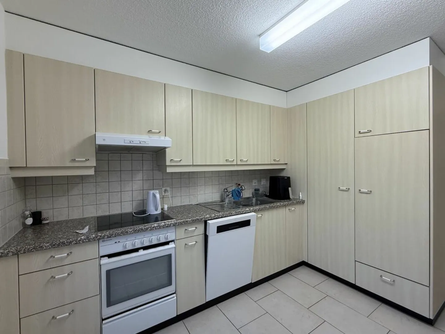 Casa ben curata con due balconi - Foto 4 di 11