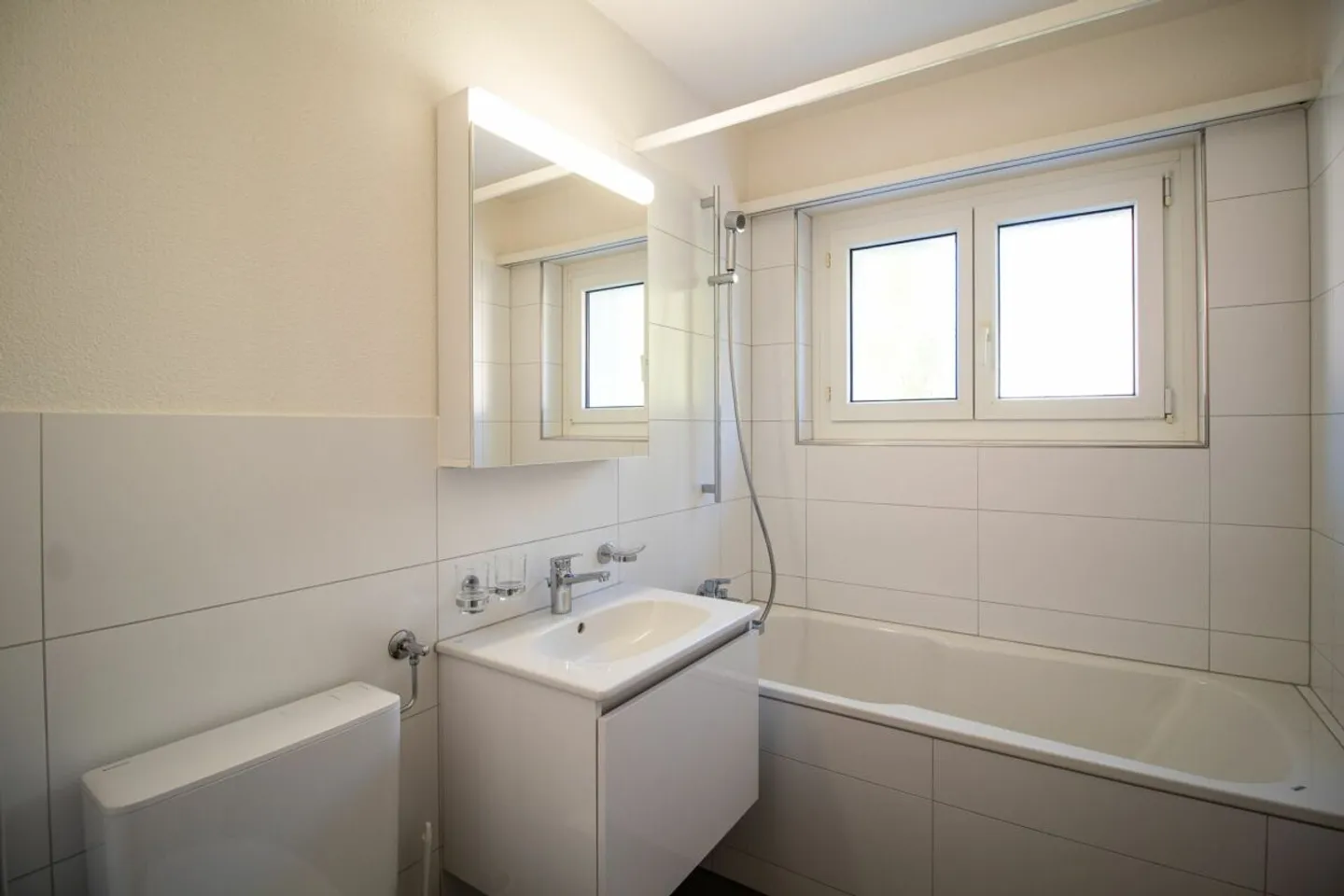 Apartment in a small multi-family house - Photo 8 of 10