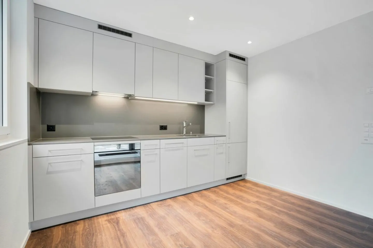 Spacious 3-room garden apartment in the center of Buchs SG - Photo 3 of 10