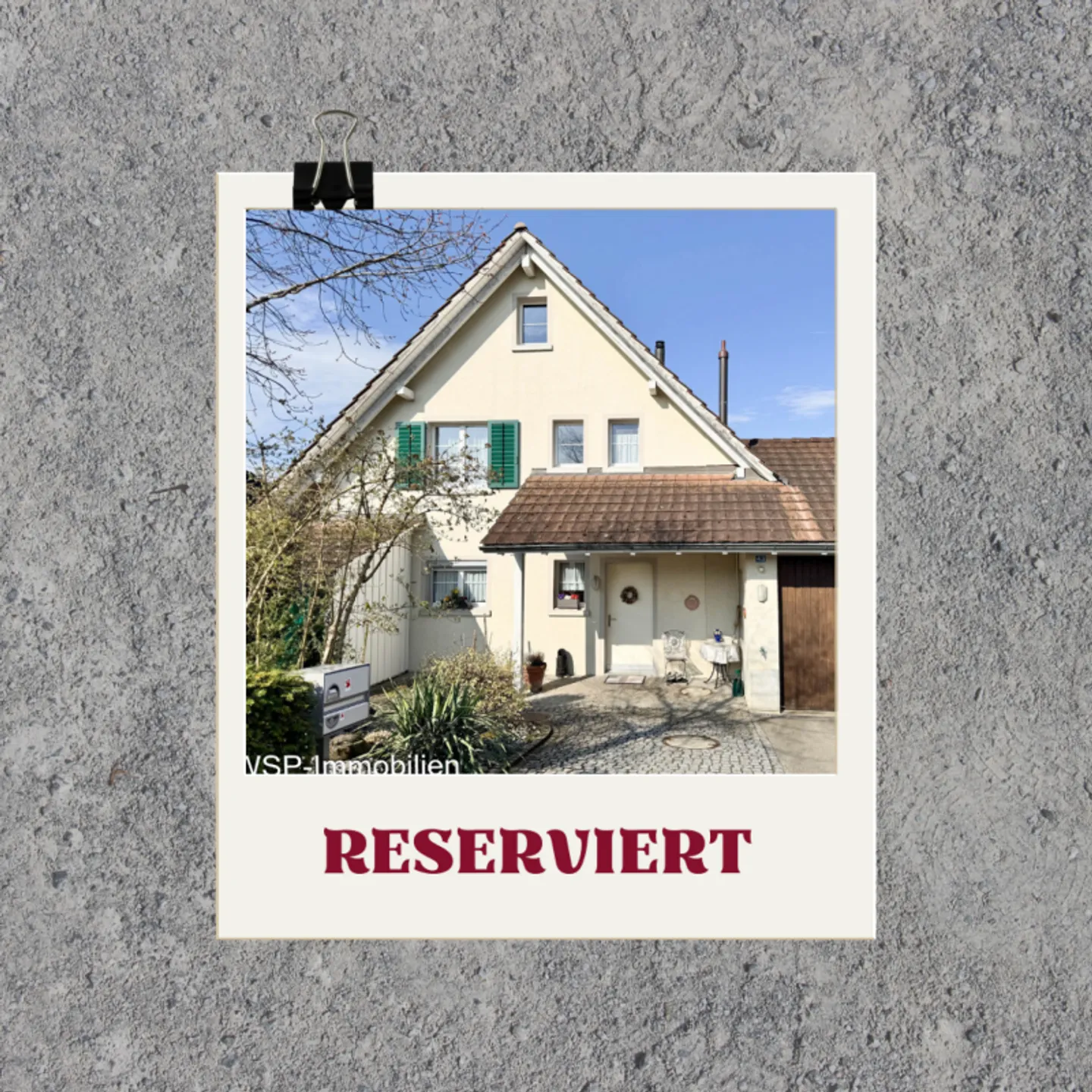 Detached House in Country House Style - Photo 1 of 2