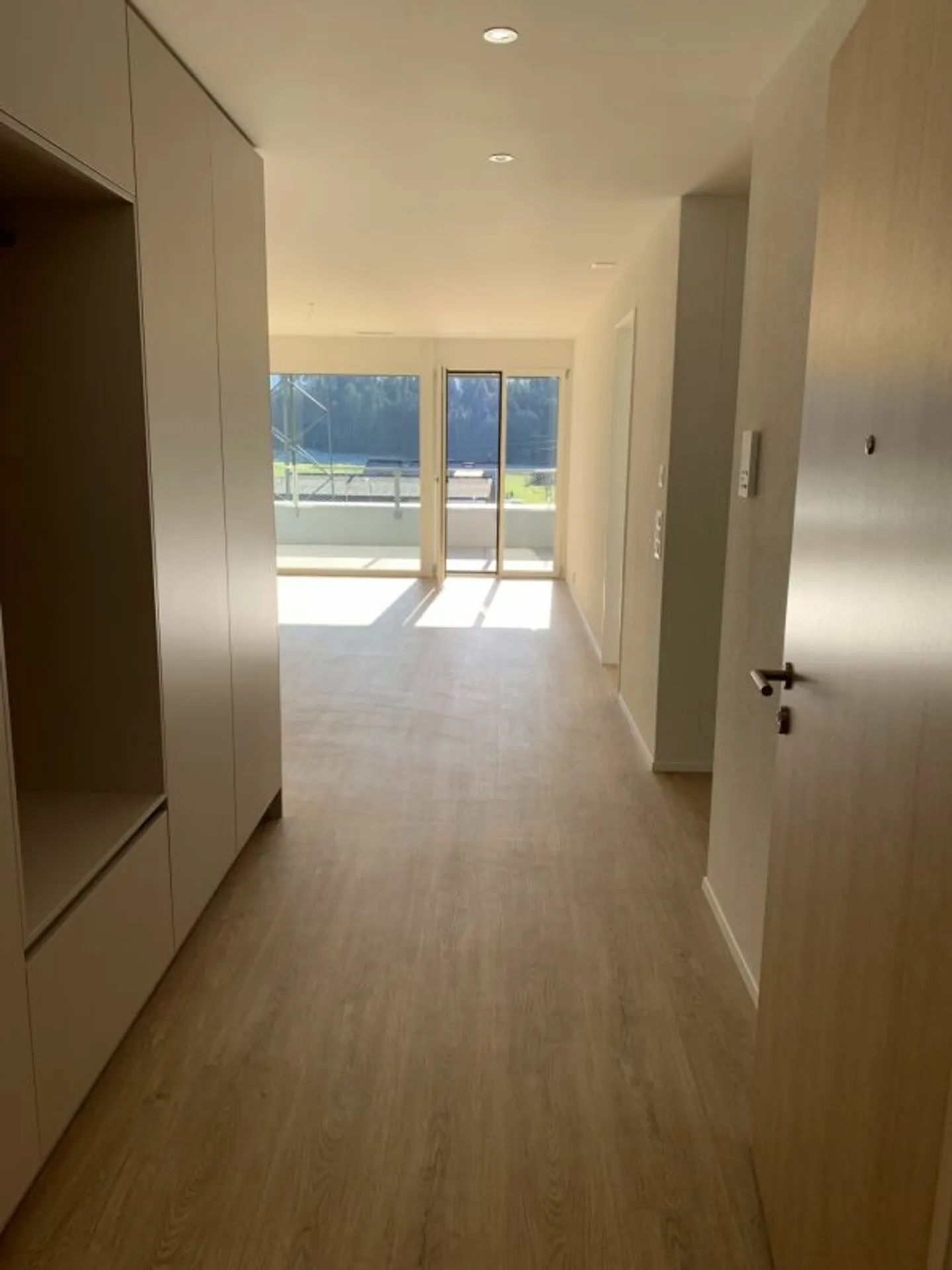 Newly built, modern 2.5-room apartment in the SONNENBÜEL development in Eschenbach - Photo 6 of 6