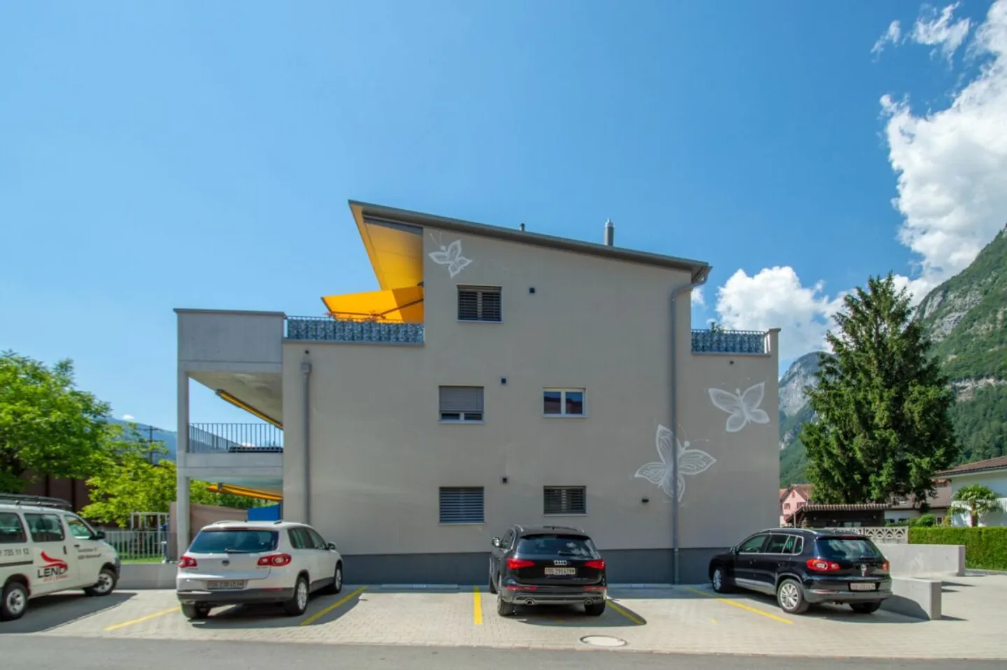 Place de parking extérieur à Heiligkreuz - Photo 3 sur 3