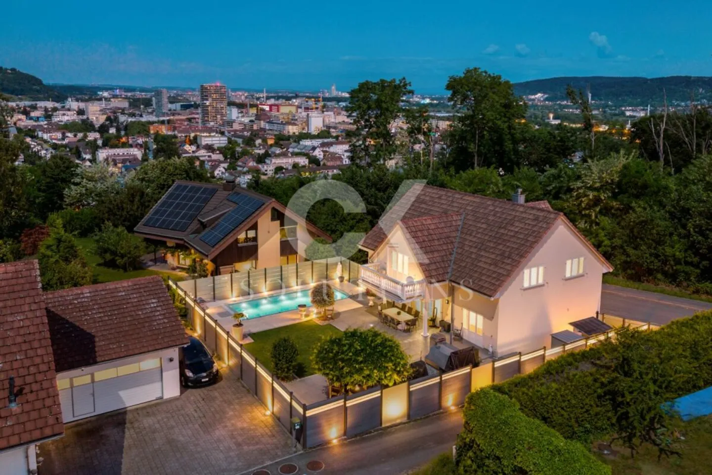 Exklusive Villa mit Panoramablick - Foto 1 von 13