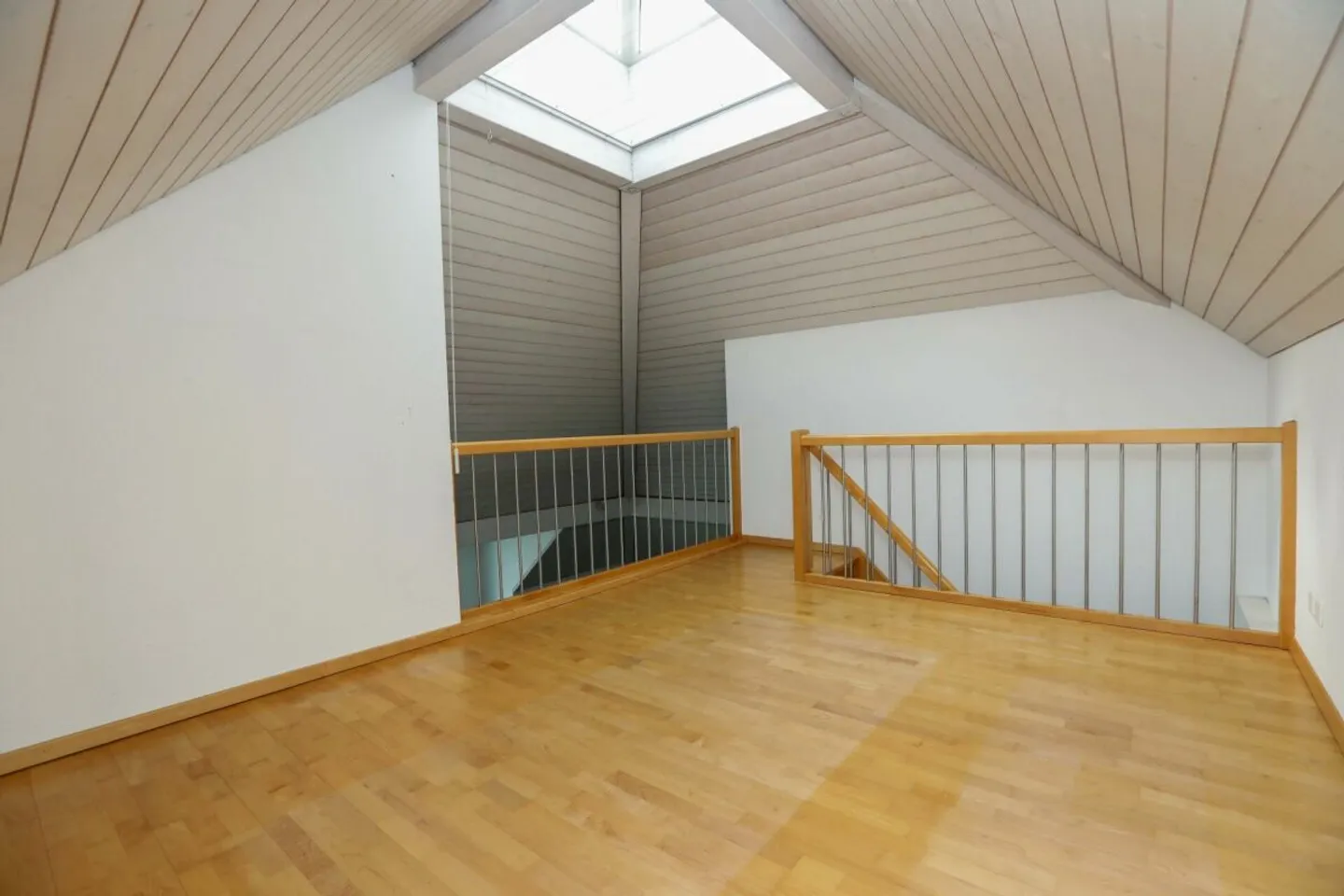 Penthouse with Gallery directly at the Train Station - Photo 5 of 10