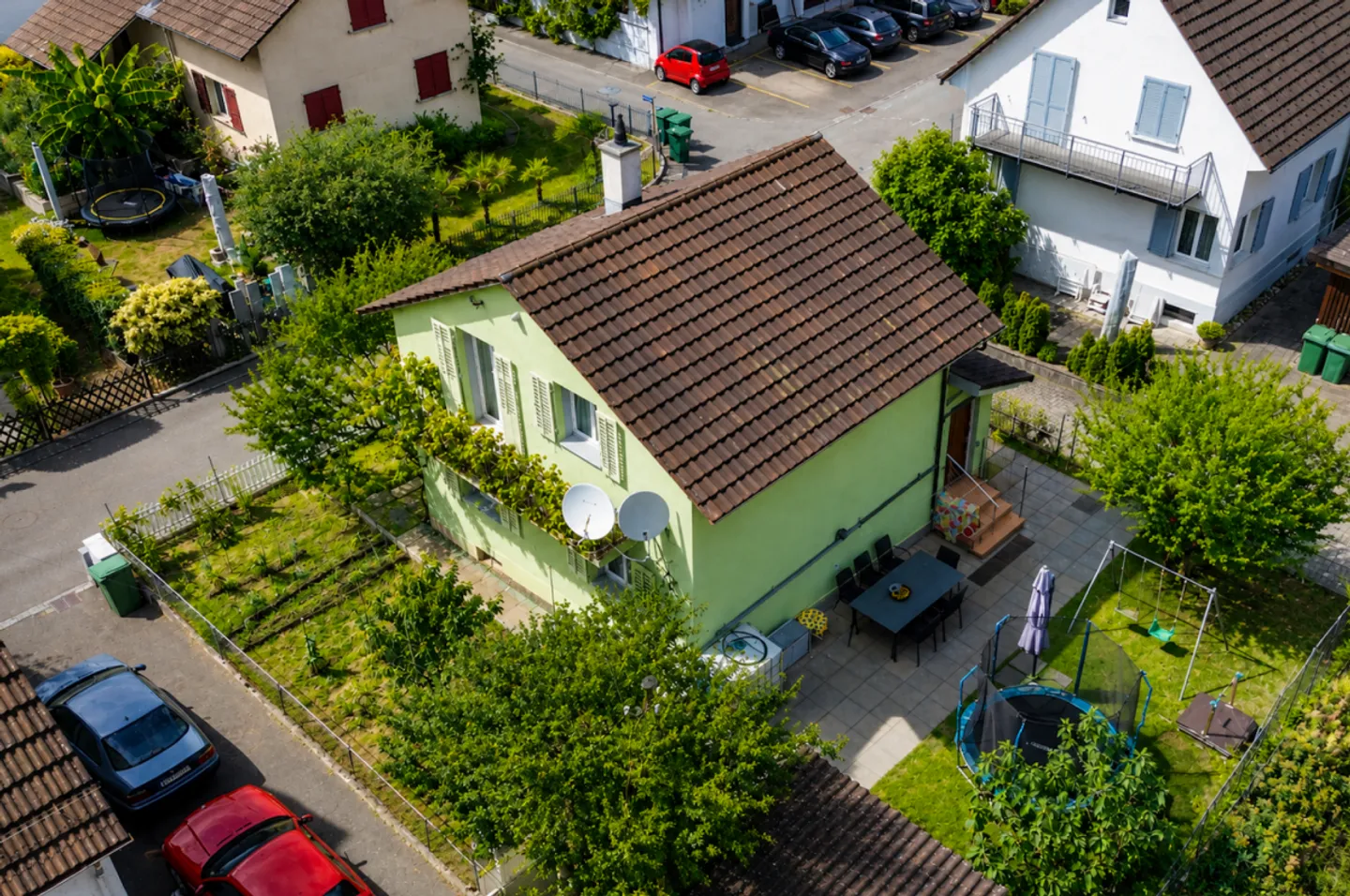 Detached single-family house directly at Lenzburg train station - Photo 10 of 13