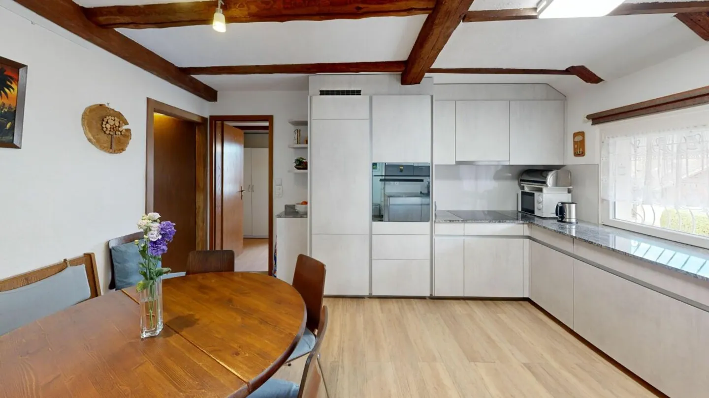 Charming House Section with Separate Studio and Large Garden - Photo 3 of 13