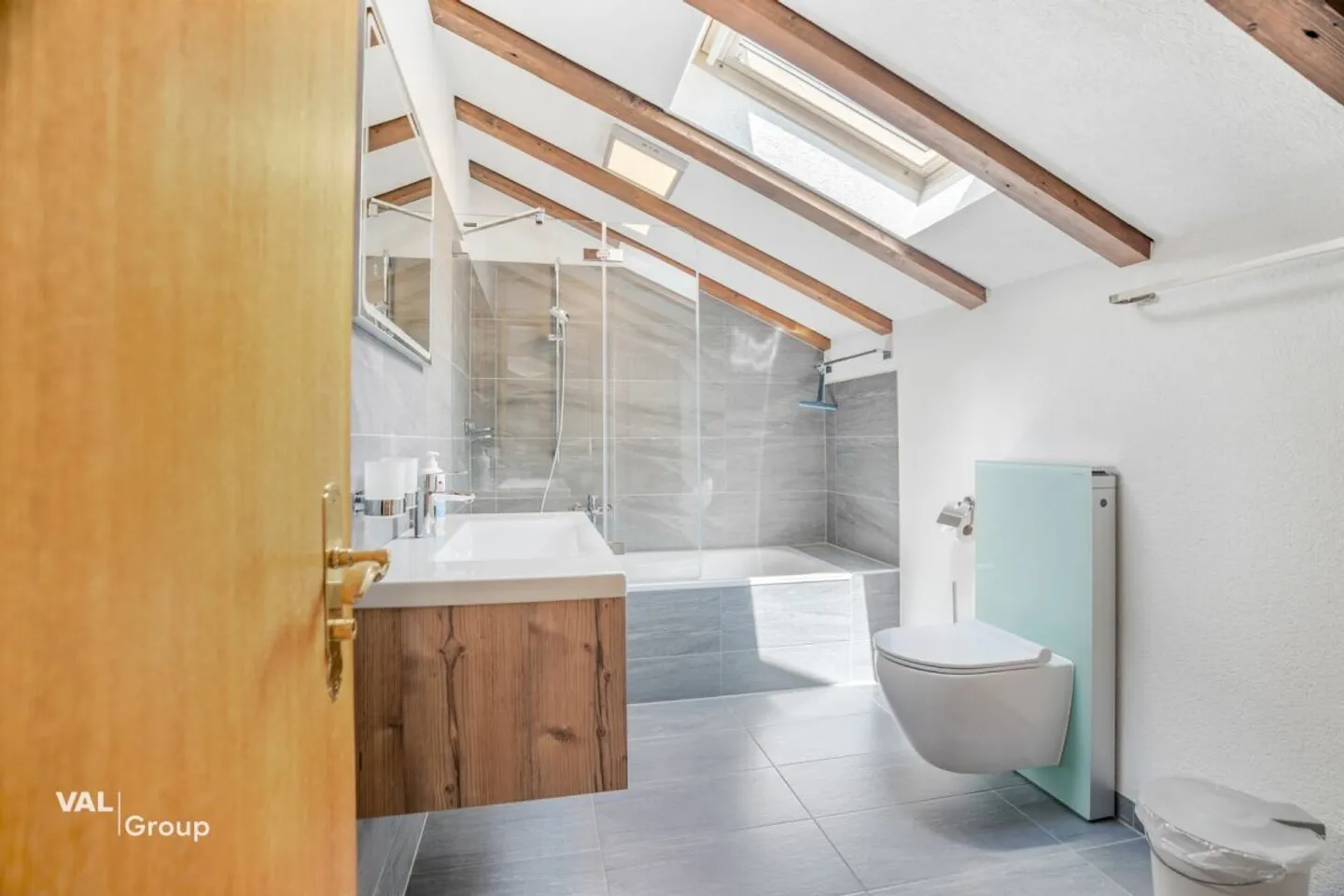 Appartamento attico di 4,5 locali con status di seconda casa in posizione centrale a Saas-Grund - Foto 6 di 13