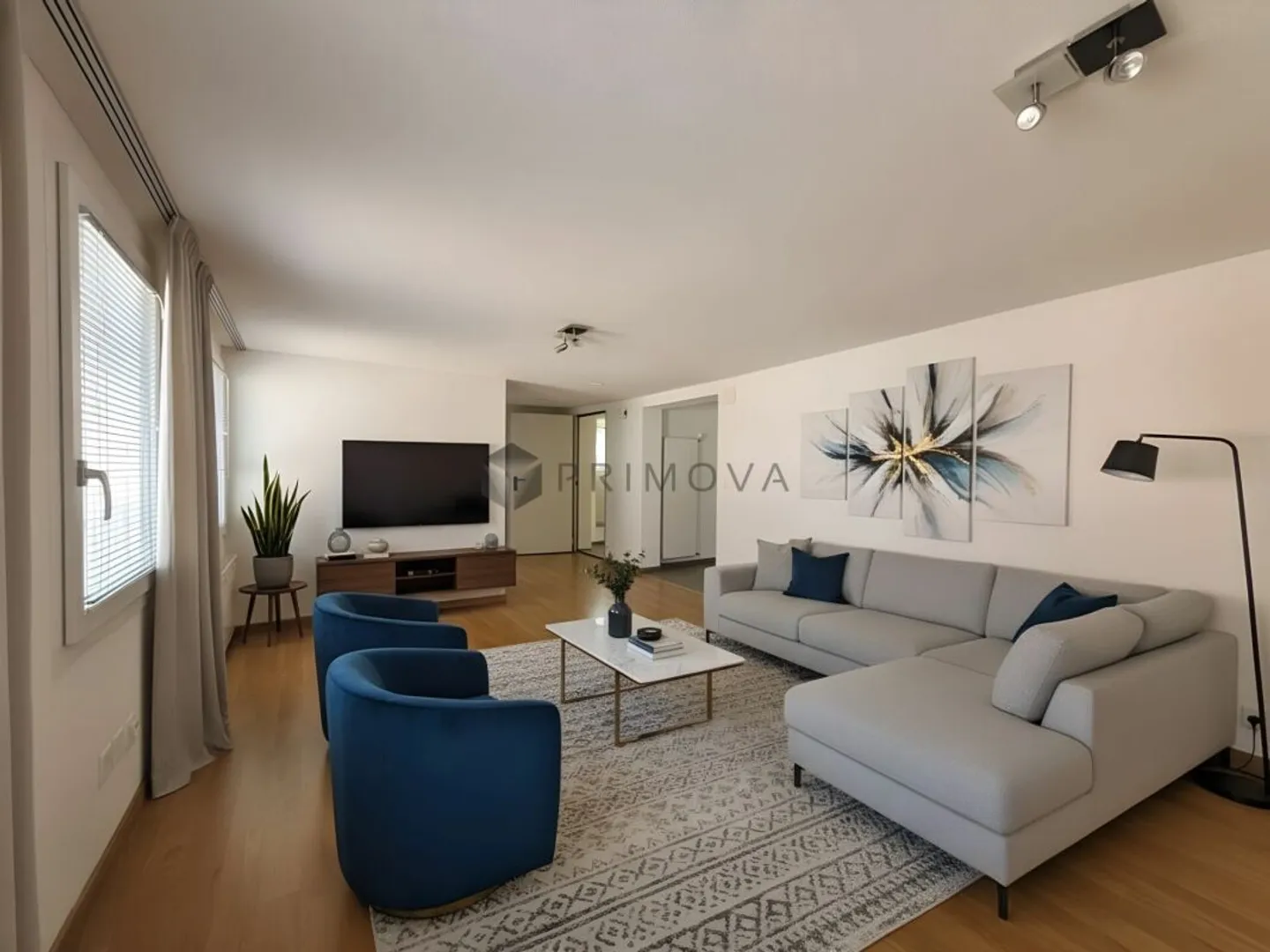 Multi-family house with two residential units and development potential in the center - Photo 3 of 10