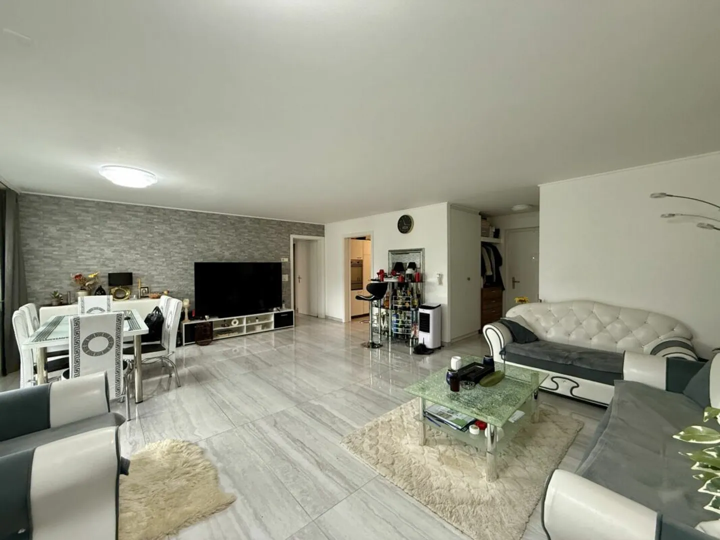 Appartement attrayant de 5,5 pièces ensoleillé - Photo 5 sur 13