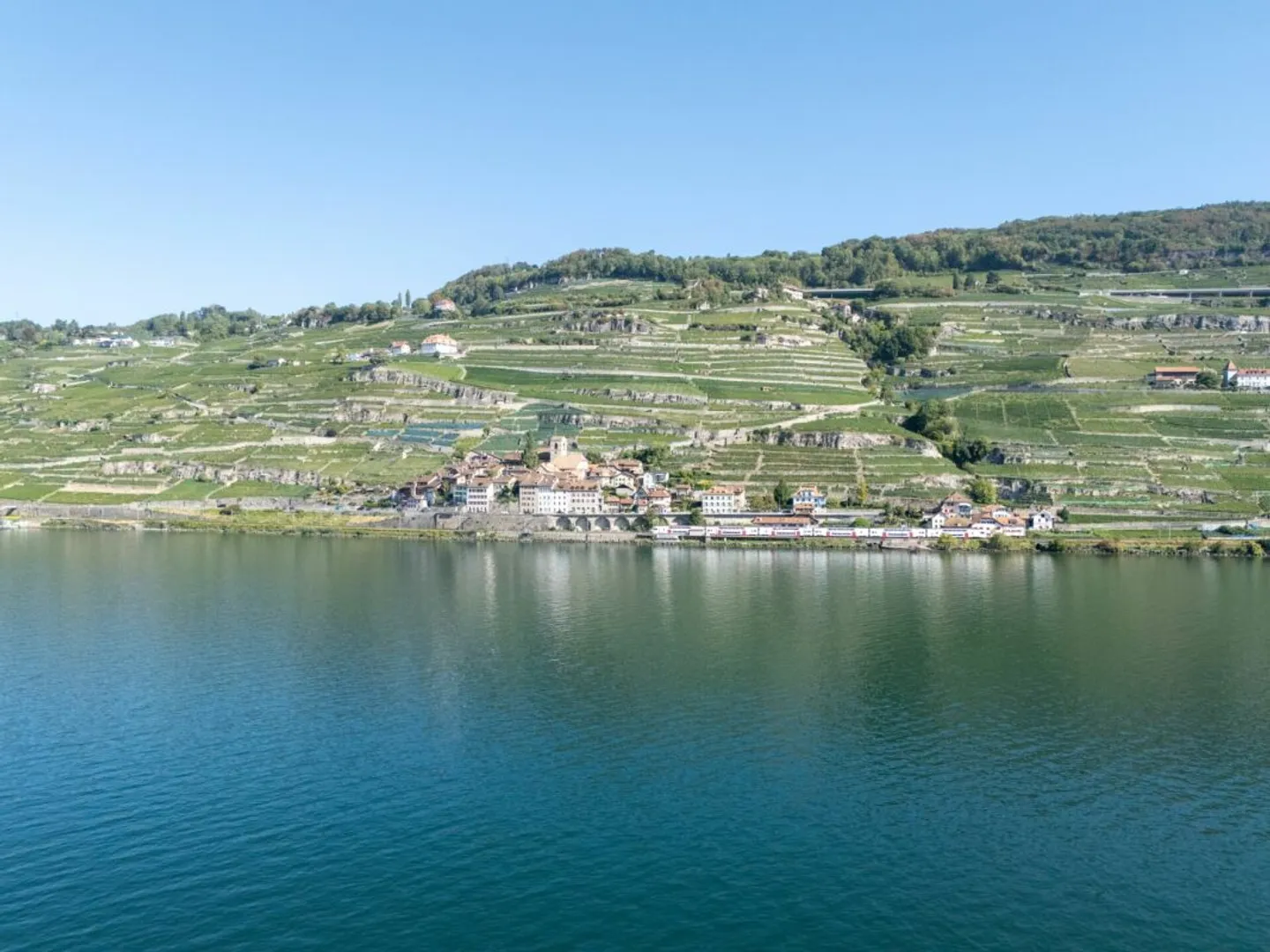 A character village house with a view of the lake - Photo 6 of 13