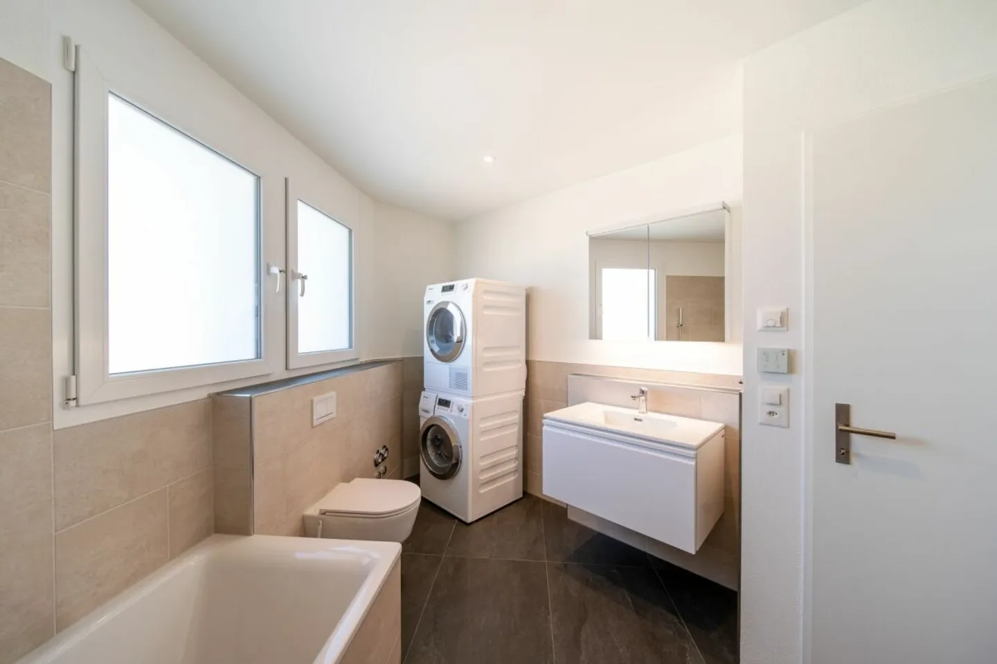 Appartamento attico di 4,5 stanze con grande terrazza - Foto 11 di 13