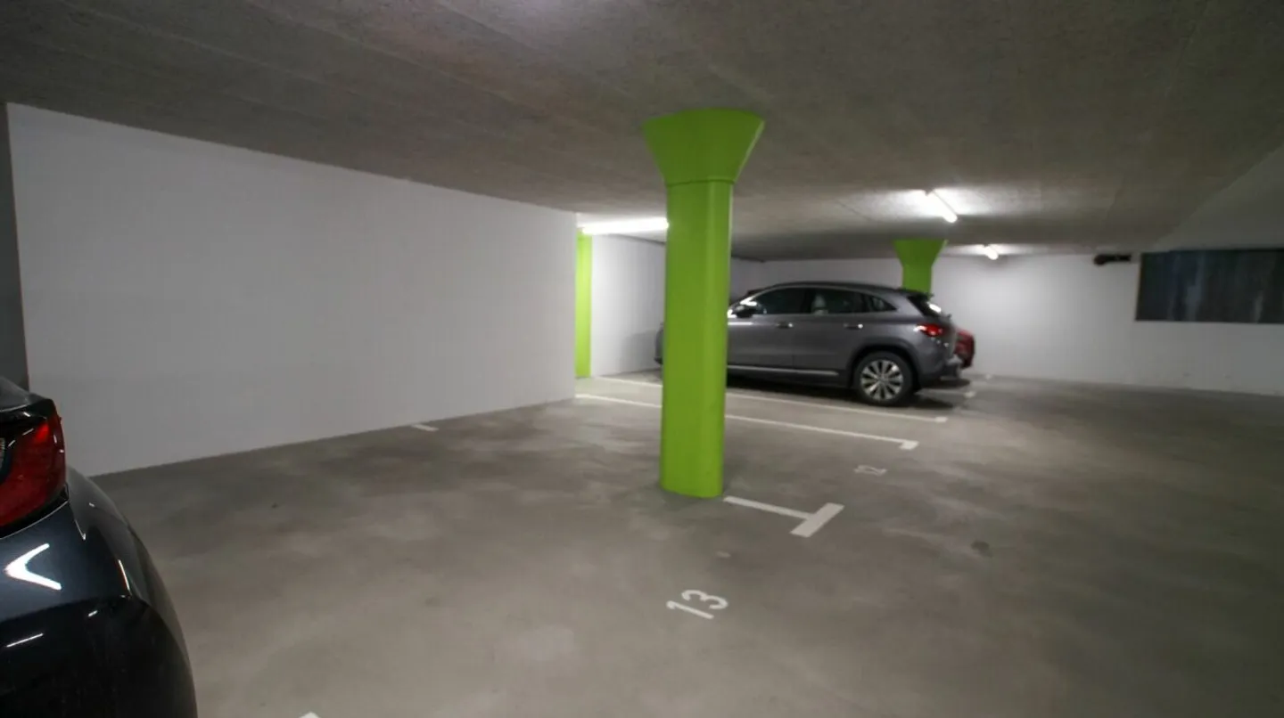 Places de parking souterrain privées avec sortie plate - Photo 4 sur 8