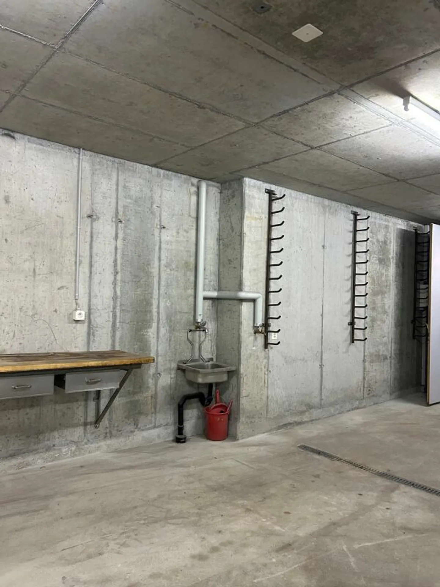 Spacious multifunctional and storage space, Olympia Grund - Photo 4 of 5