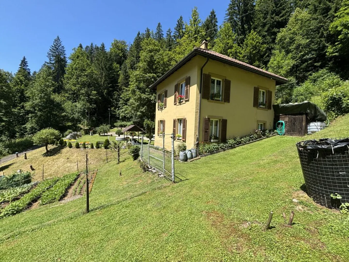 Holiday home or second residence in a natural setting - Photo 3 of 13