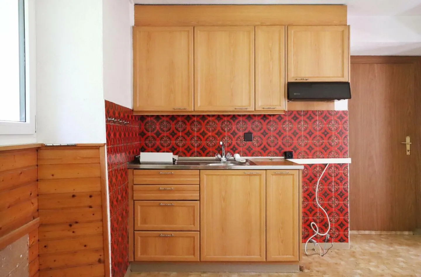 Casa bifamiliare con grande giardino in posizione tranquilla a Riedern GL - Foto 10 di 13