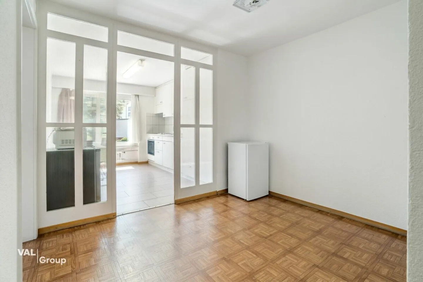 Bright 4.5-room apartment in a top location - only 2 minutes from Visp train station - Photo 6 of 13