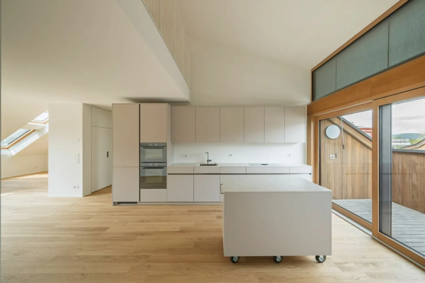 Loft-ähnliche Wohnung mit Terrassen - Foto 2 von 13