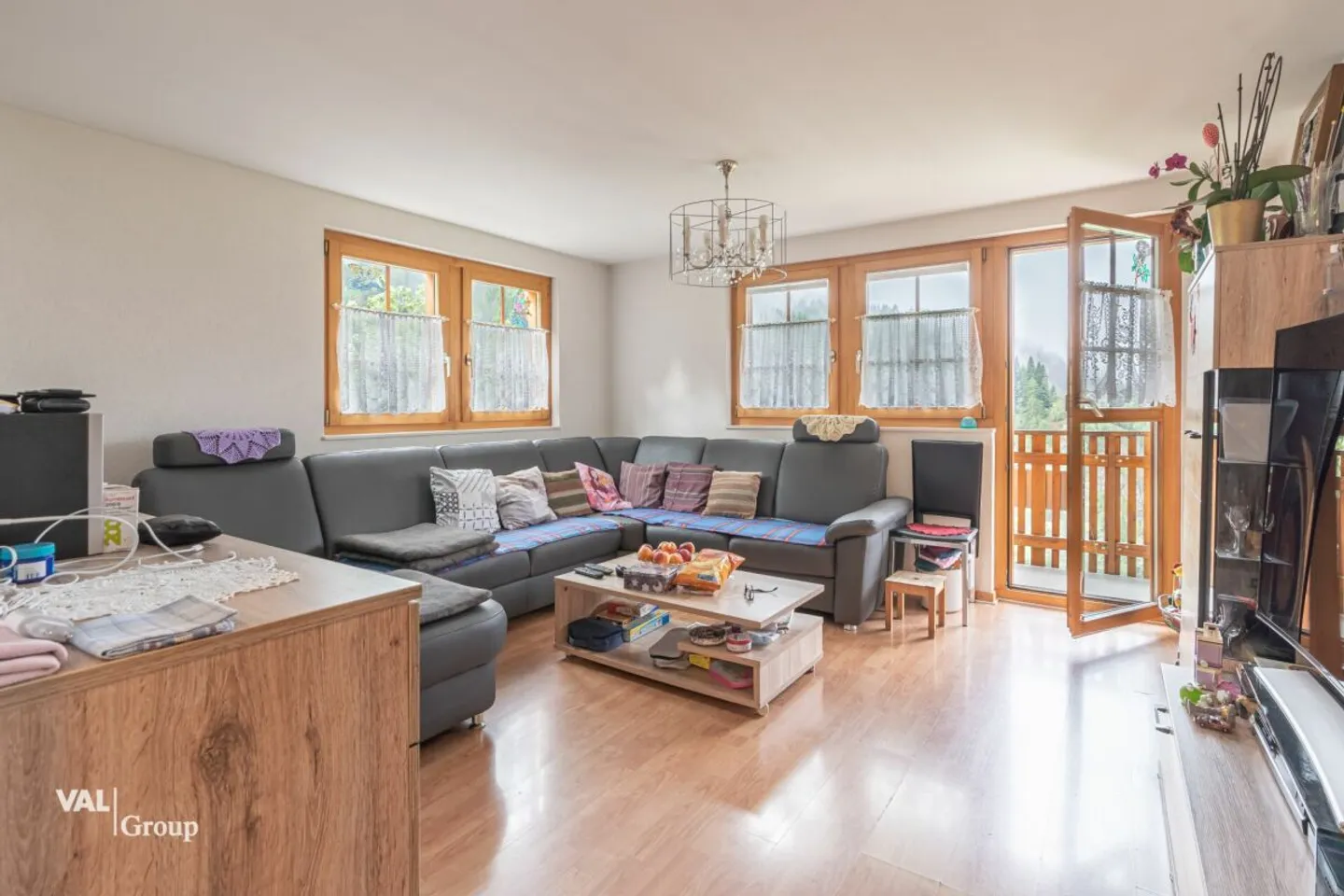 Spacious Multi-Family House in the Green - Photo 4 of 13