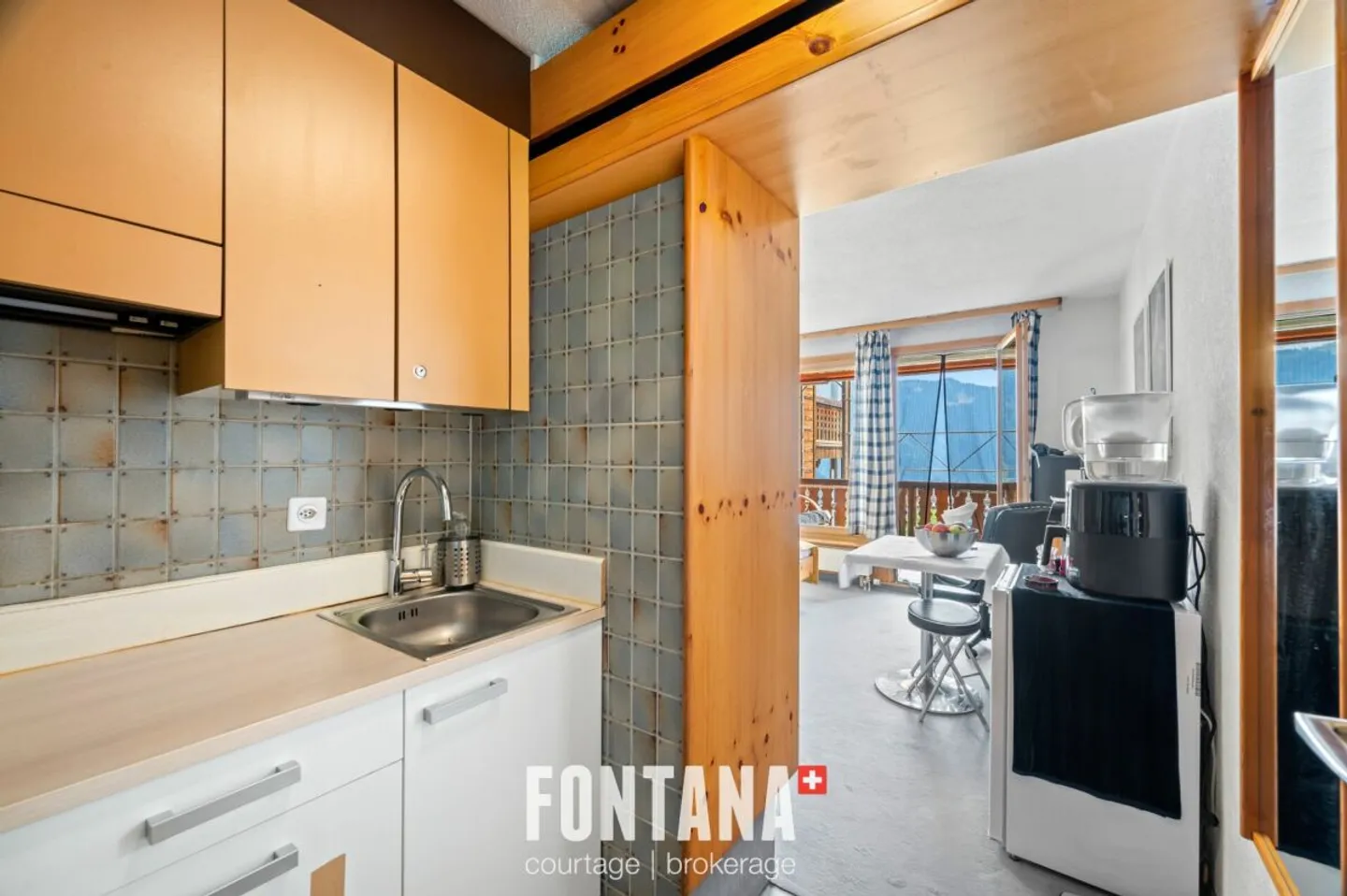 PPE lot consisting of 4 independent studios - Photo 7 of 13