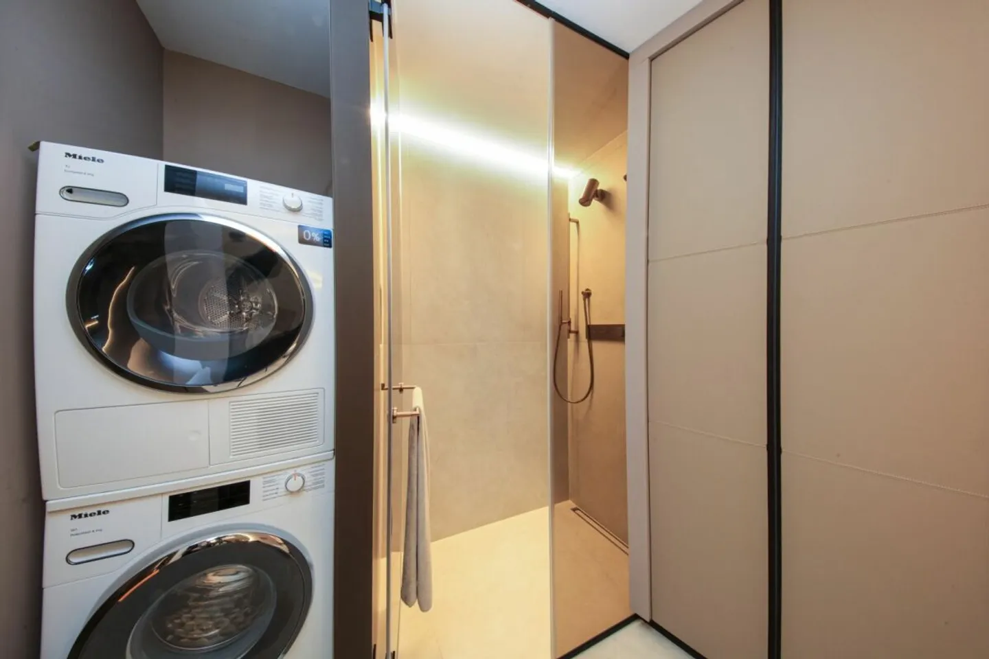 MINUSIO - Exclusive apartment with modern amenities - Photo 10 of 13