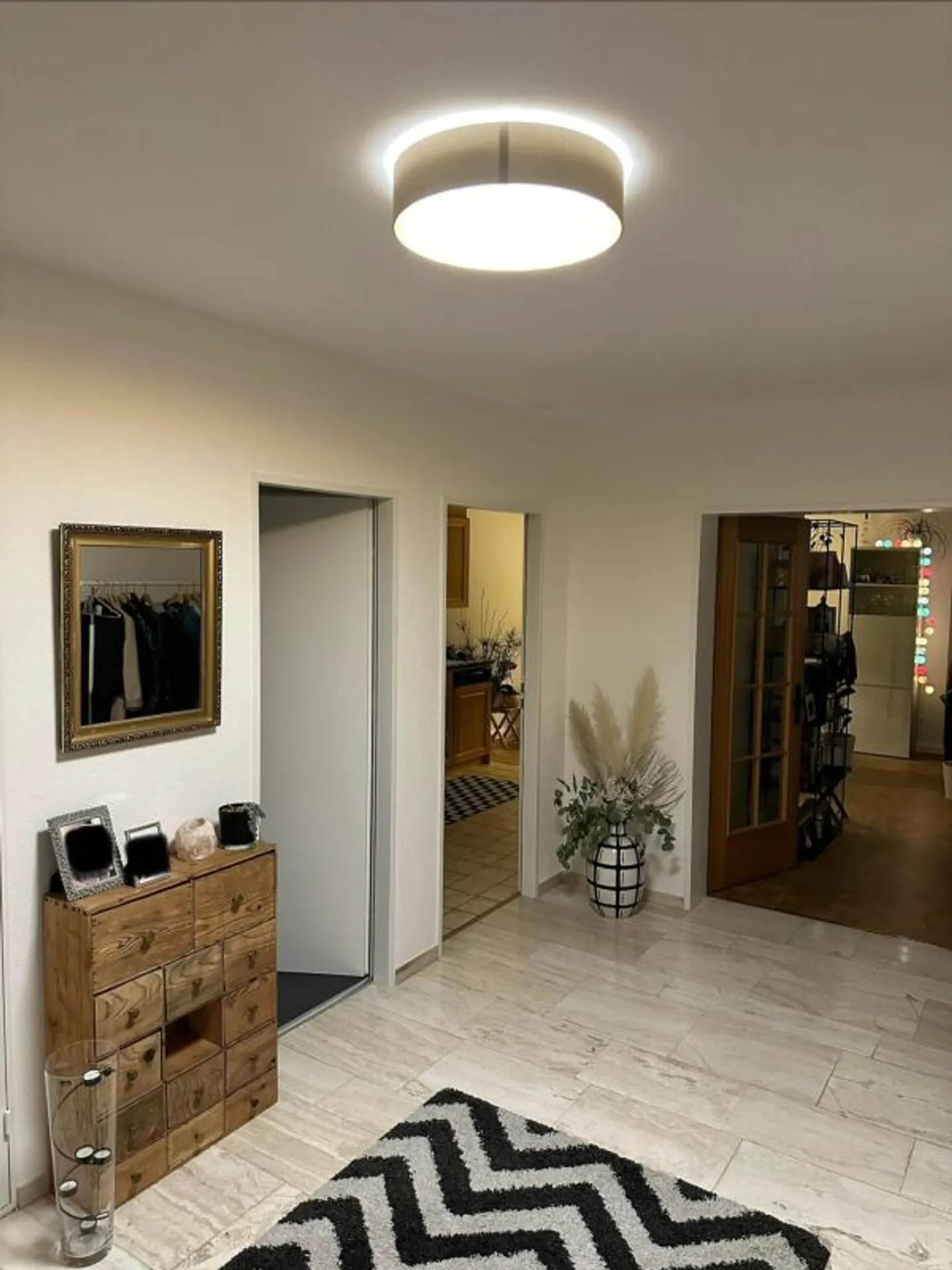 Appartement 3 1/2 pièces dans un emplacement exceptionnel dans la vieille ville de Rheinfelden - Vue sur le Rhin - Photo 9 sur 13