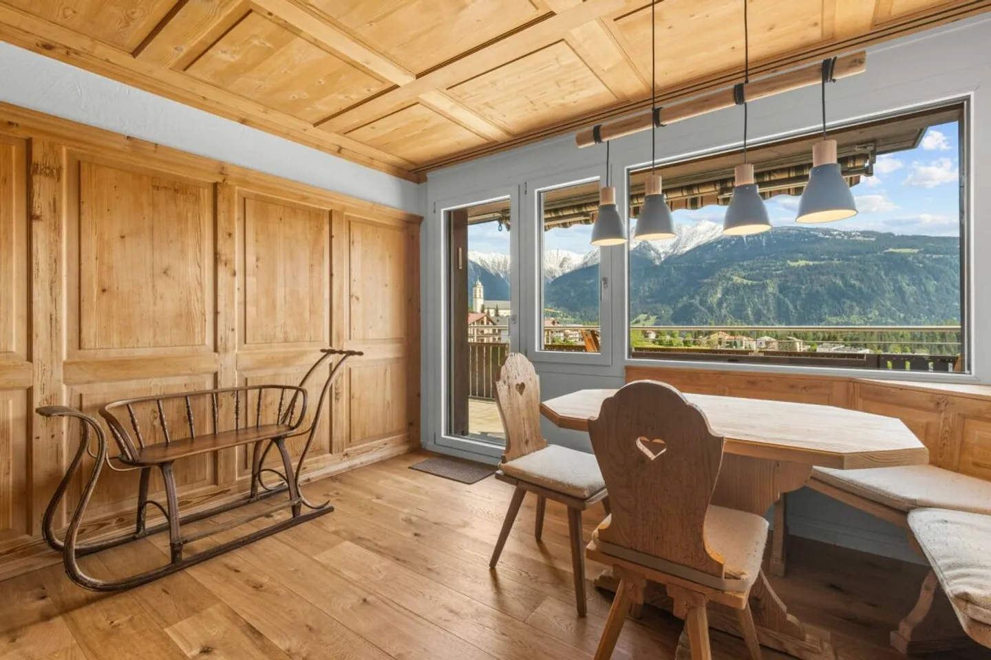 LAAX RETREAT | Freshly renovated holiday home for singles, couples, and families - Photo 2 of 13