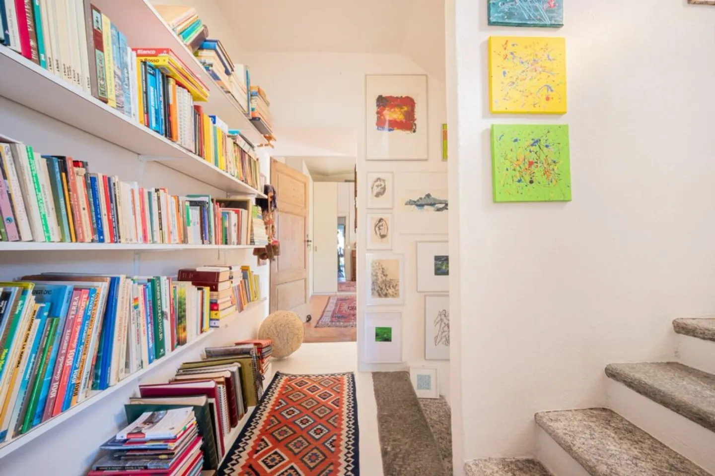 Una dimora storica per artisti con giardino nel cuore del paese - Foto 10 von 13