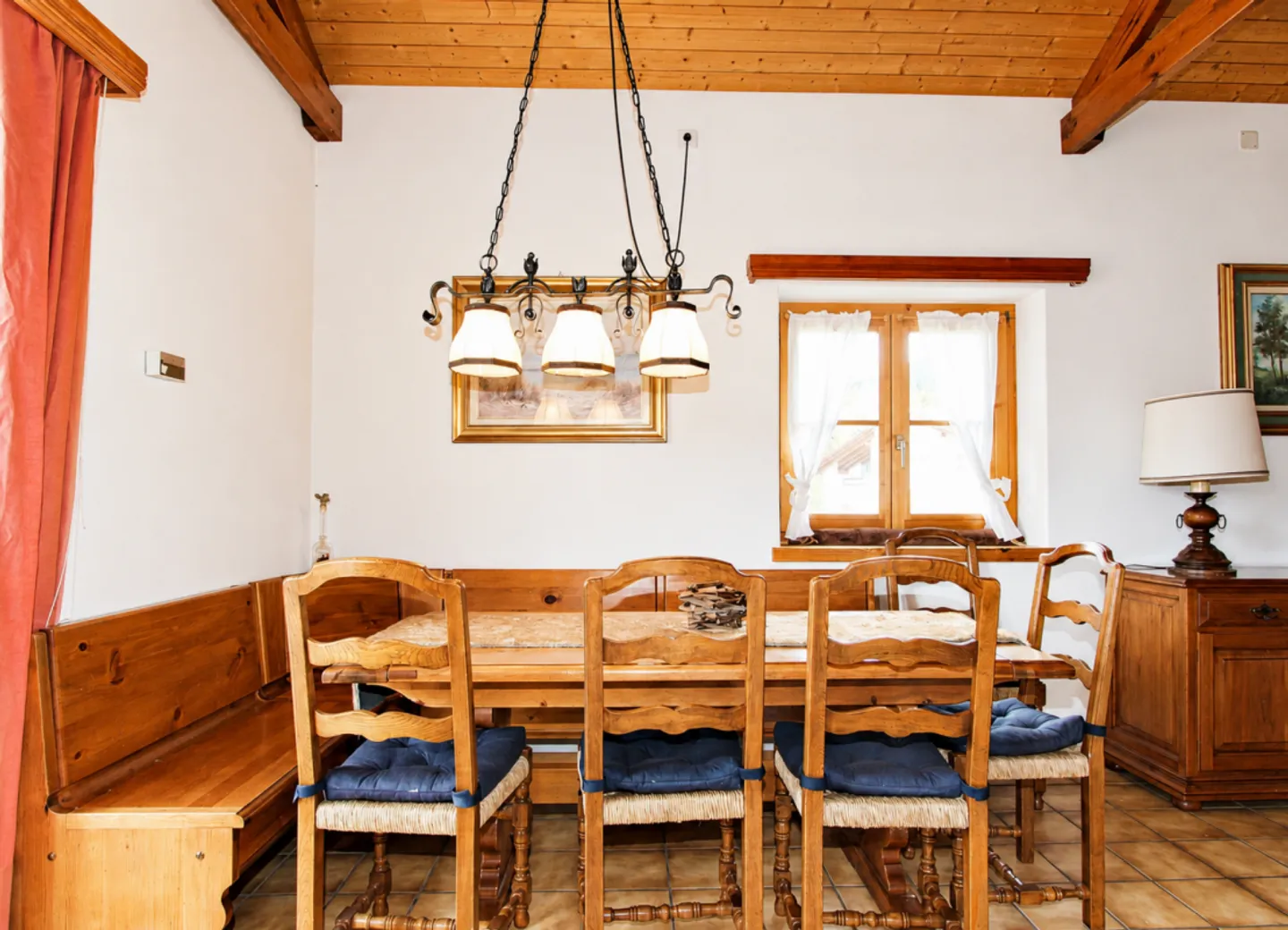 Half House in a Privileged Location - Photo 3 of 11