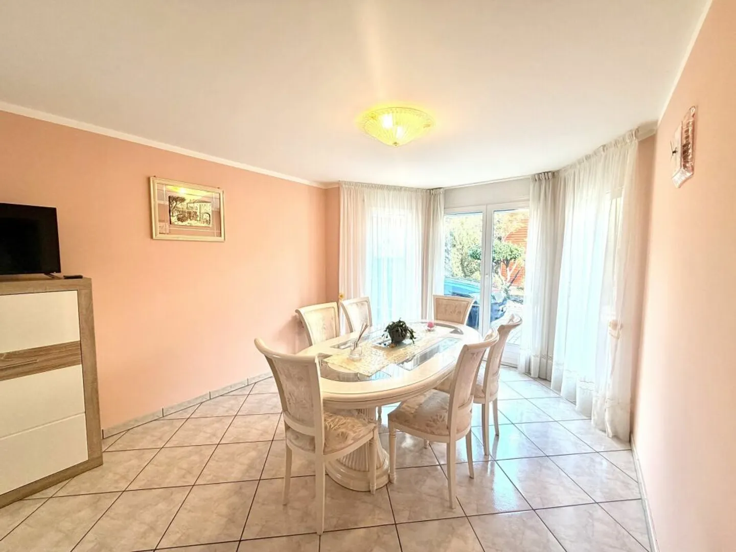 Grosszügiges 7.5-Zimmer Doppel-Einfamilienhaus in Bellach! - Foto 3 di 13