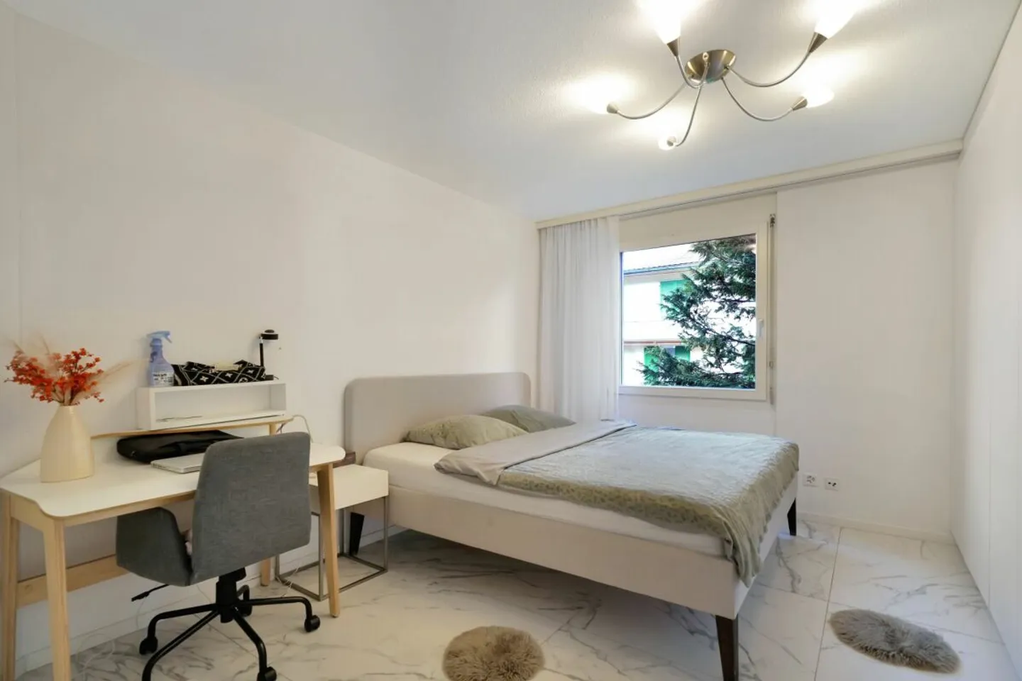 Renovated 4.5-room apartment in a central location in Flamatt - Photo 7 of 13