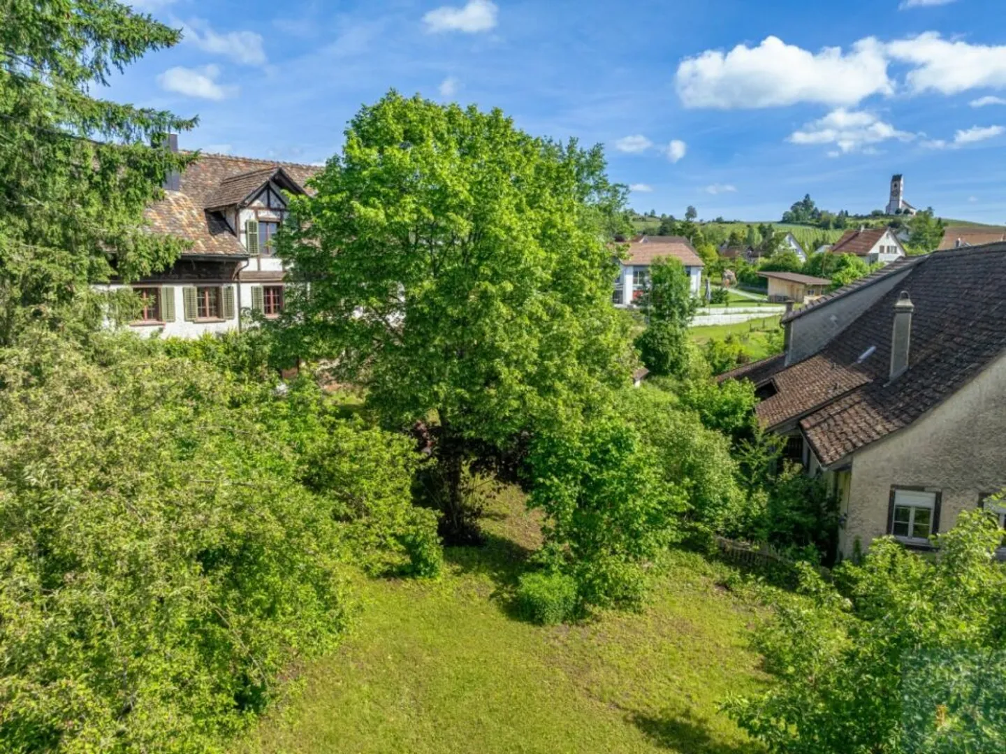 Geräumiges Freistehendes Haus - Foto 10 von 12