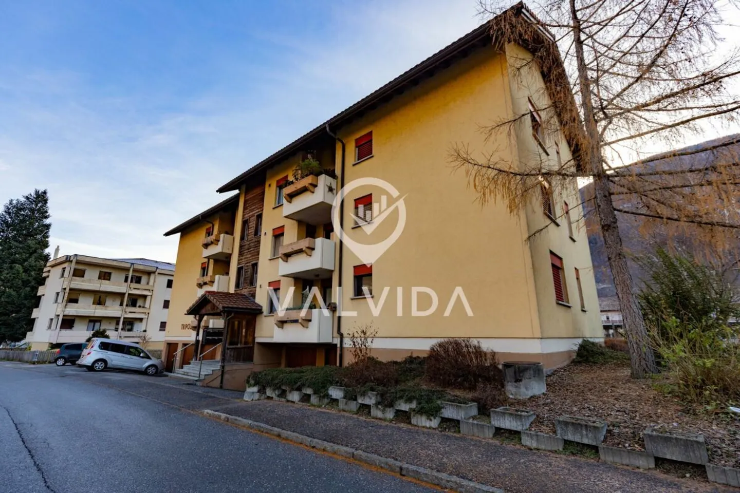 Top Deal: 4.5-Room Apartment with 2 Balconies, Garage & Guest WC - Photo 12 of 12