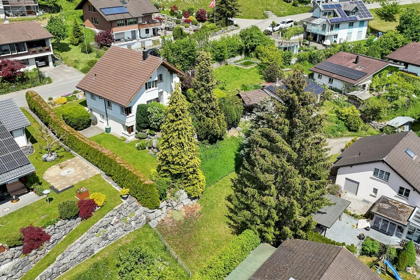 Charmantes Familienhaus in der Natur - Foto 1 von 13