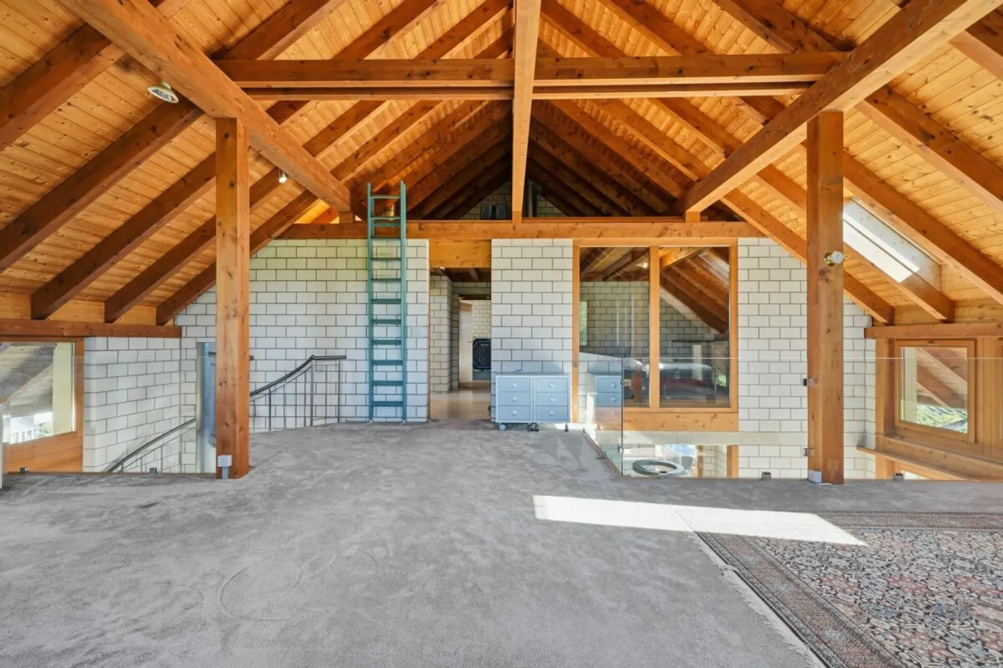 Spacious Semi-Detached House with Open Living Concept - Photo 8 of 13