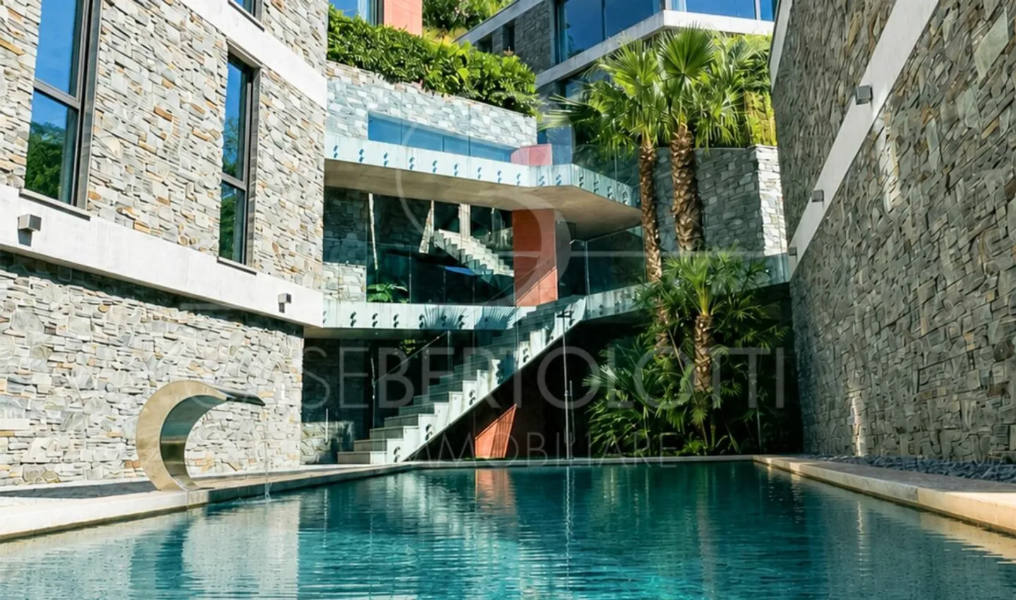 Luxuriöses Duplex über dem Lago Maggiore - Foto 3 von 4
