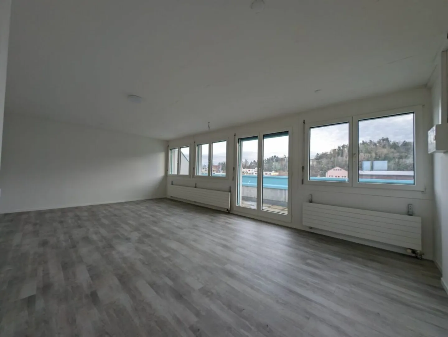 Attico luminoso con vista - Ufficio - Foto 4 di 6