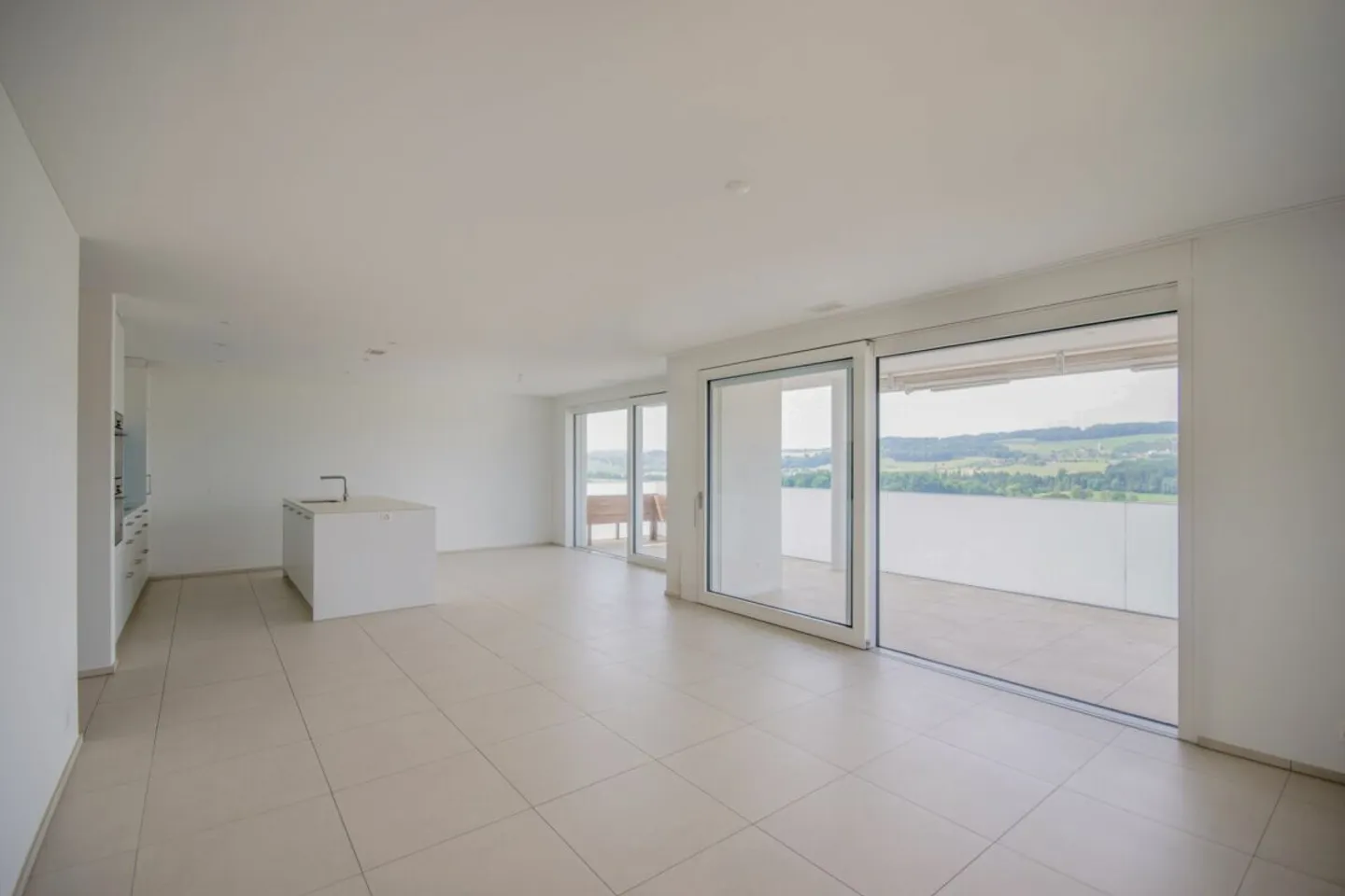 Geräumige Wohnung mit Alpenblick - Foto 3 von 11