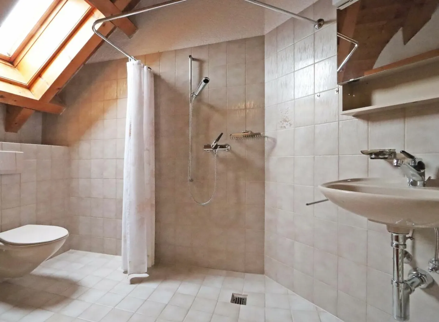Charming Family Home with Views - Photo 10 of 13