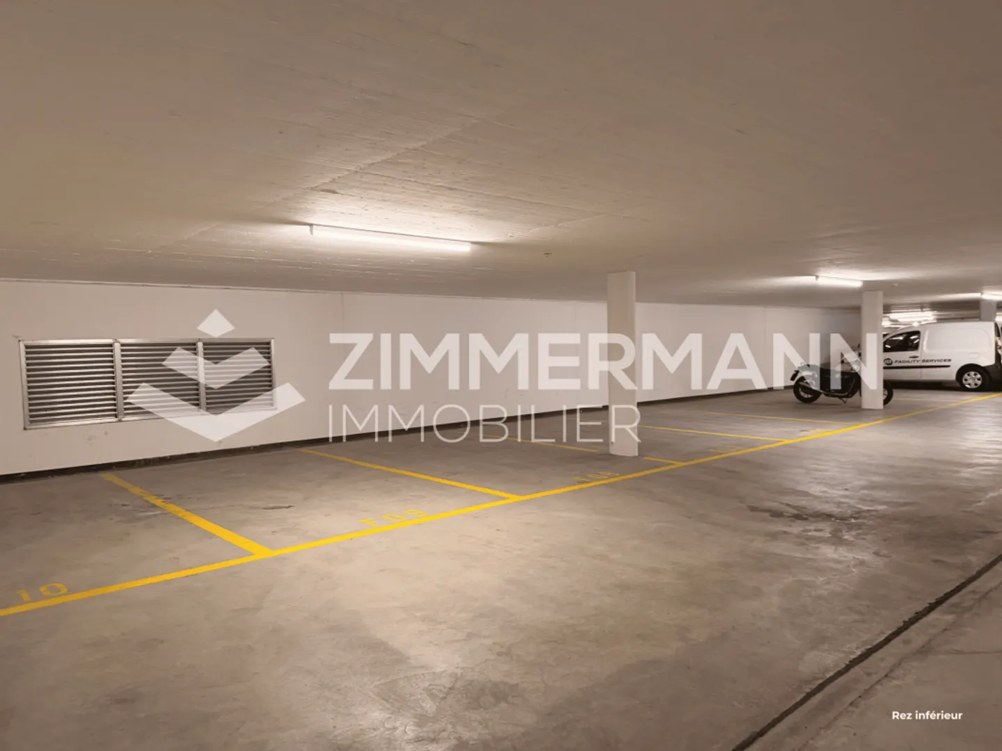 Commercial space on the ground floor 525m2 - Photo 10 of 13