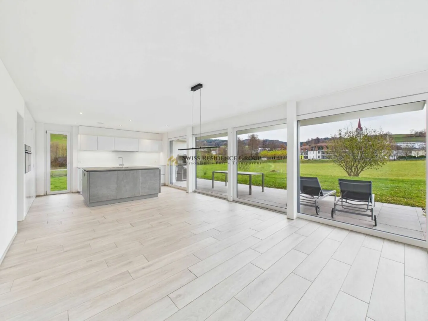 Casa unifamiliare moderna con appartamento - Perfetta per famiglie e individualisti - Foto 4 di 13