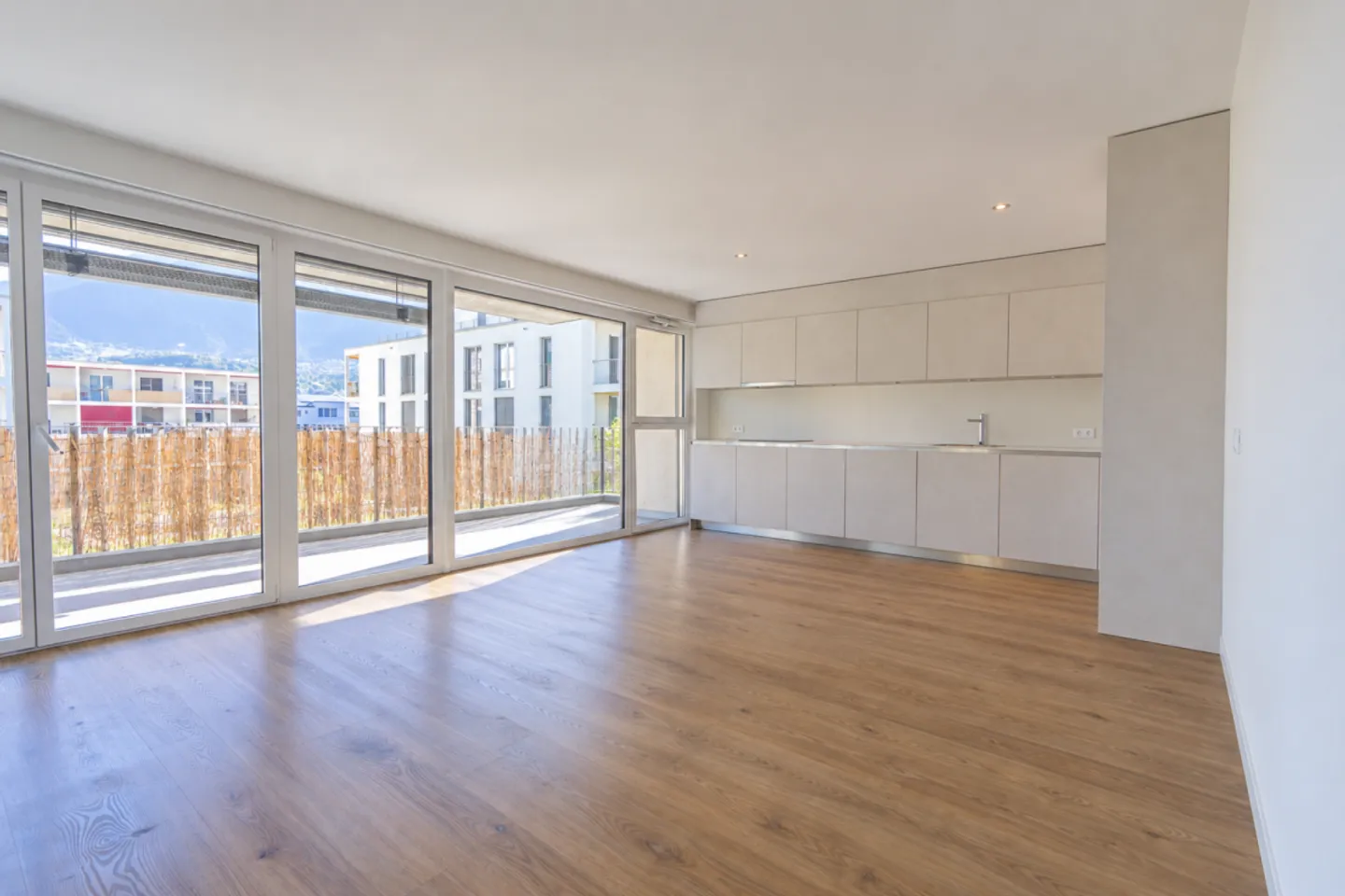 Moderne 2.5-Zimmerwohnung in Glis - Foto 2 di 13