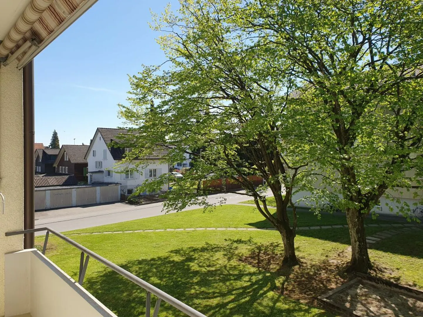 Appartement rénové et lumineux avec balcon bien ensoleillé - Photo 1 sur 13