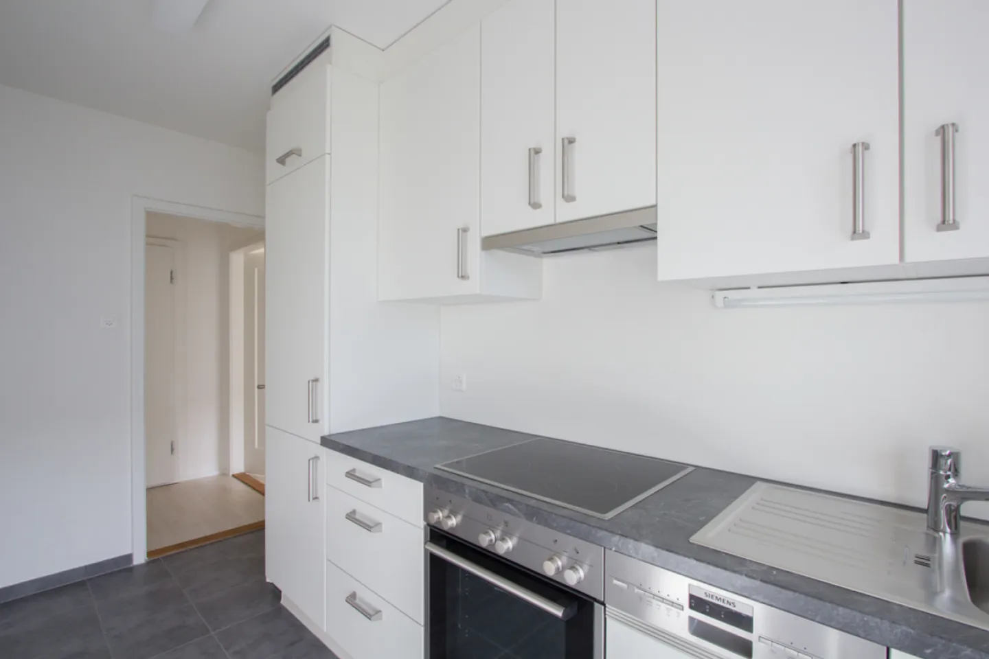 Appartamento luminoso con balcone soleggiato - Foto 5 di 7