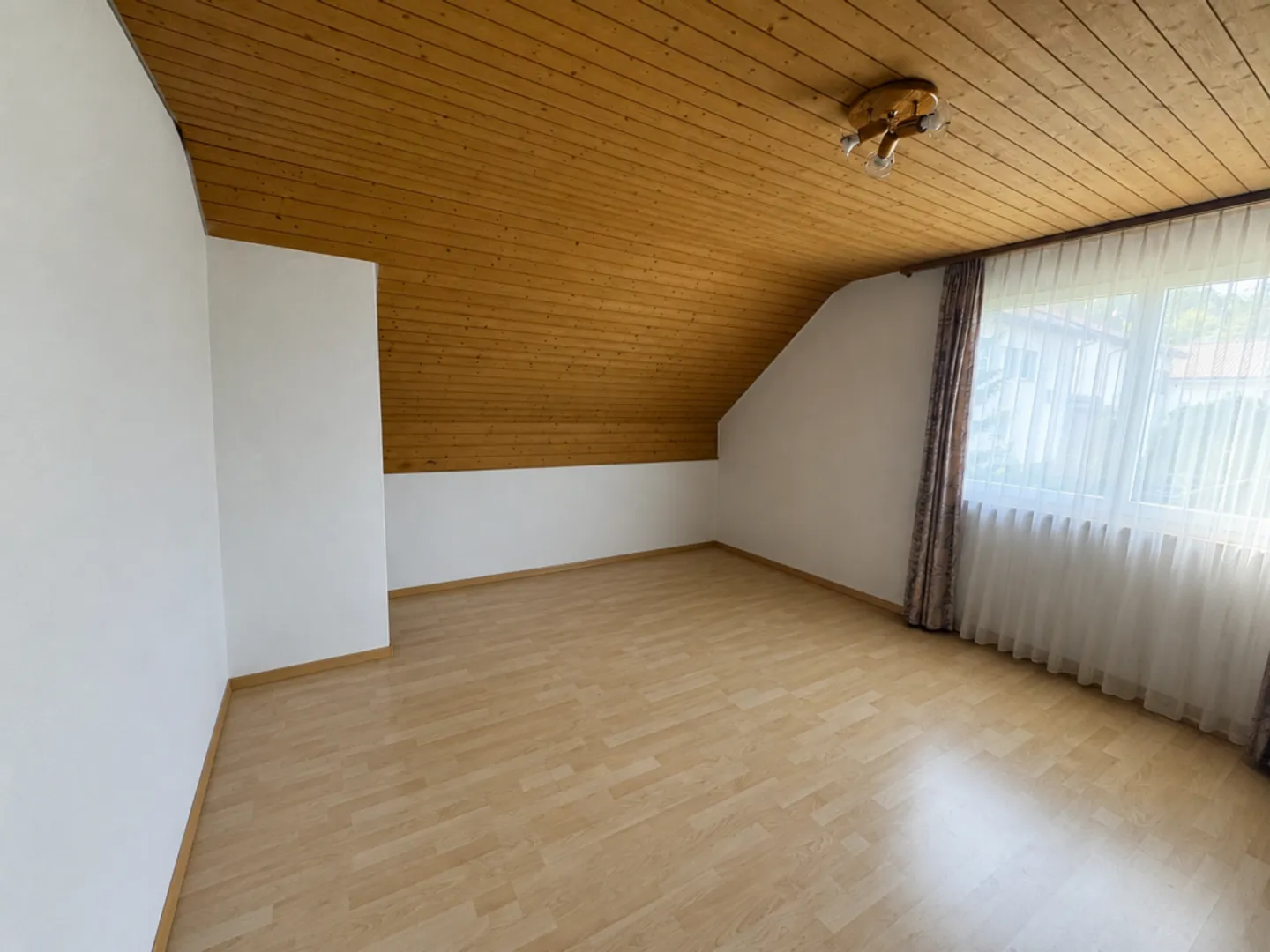 Charmantes Einfamilienhaus mit Garten - Foto 9 von 13