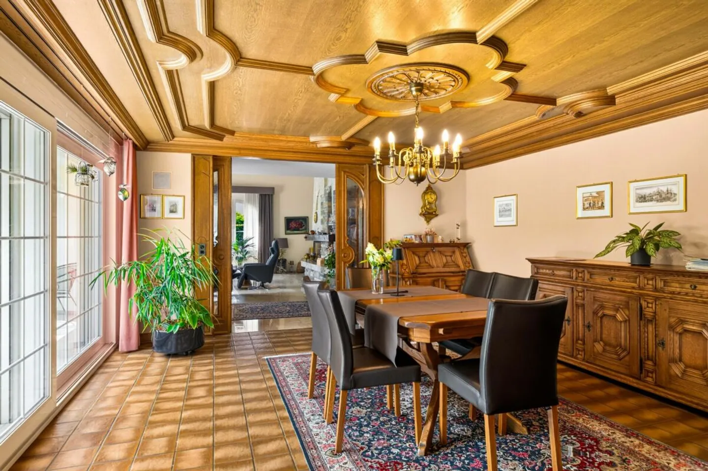 A special kind of home - charming 7.5-room detached house with garden idyll - Photo 5 of 13