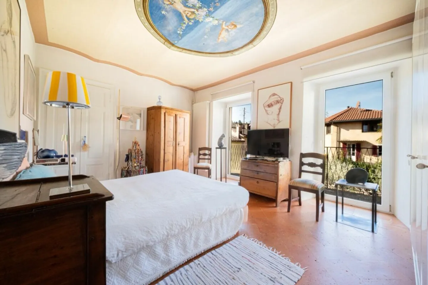 Una dimora storica per artisti con giardino nel cuore del paese - Foto 7 von 13