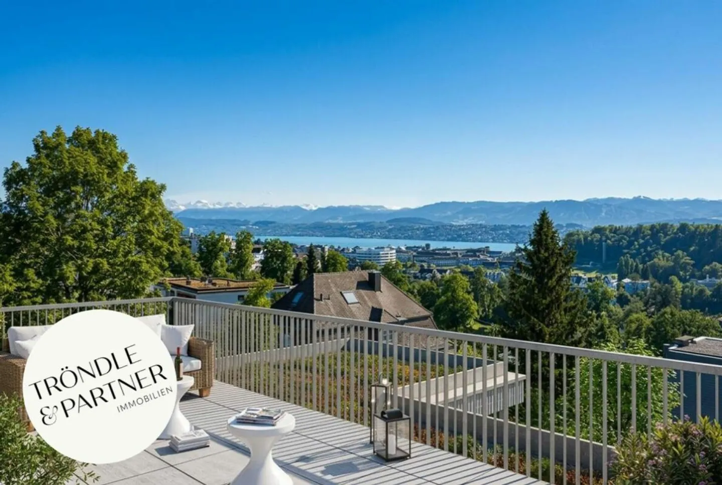 Stilvolle Attika mit Dachterrasse - Foto 1 von 10